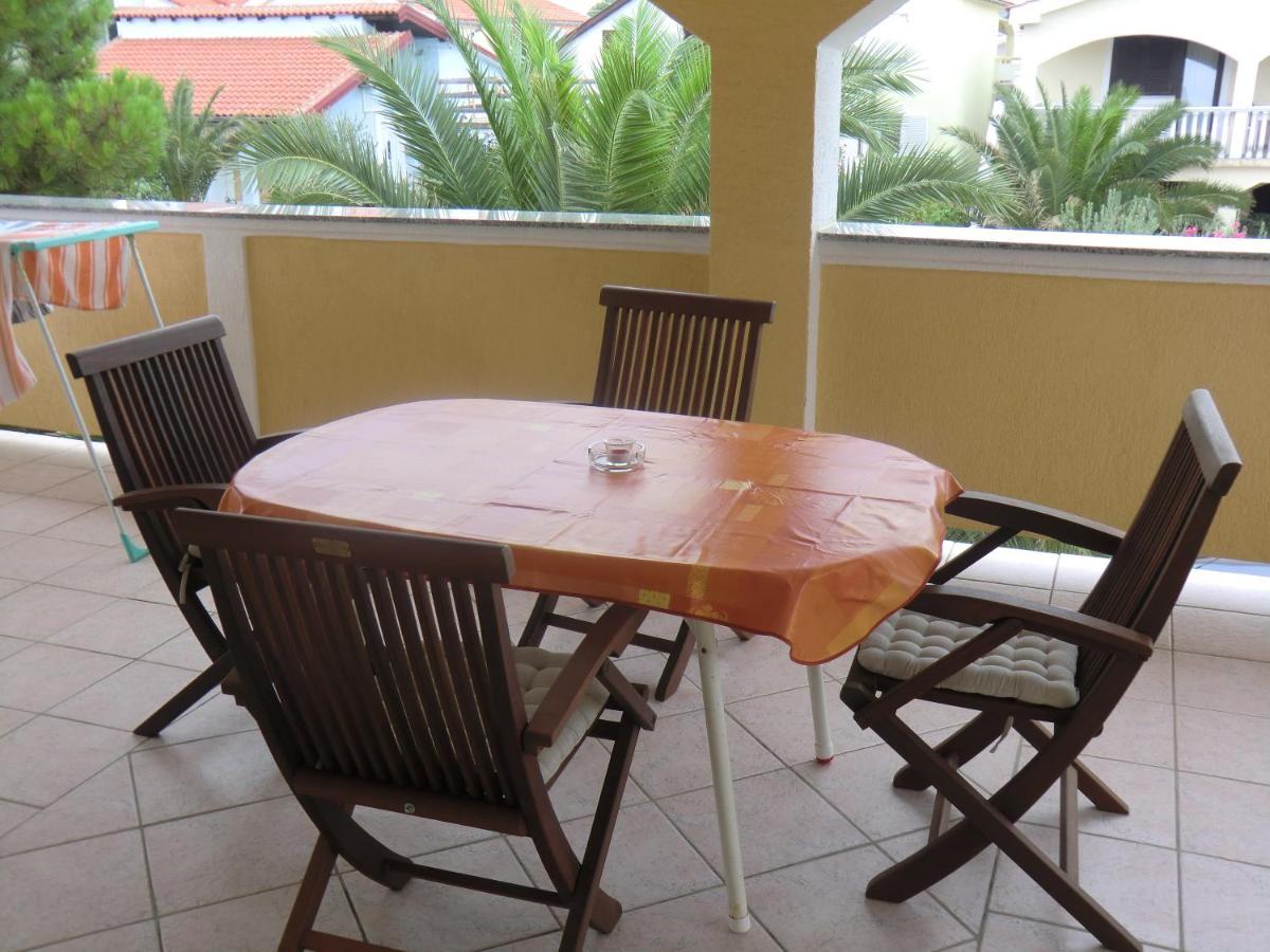 Ferien Haus Evita Auf Insel Vir - Wohnung I Exteriör bild
